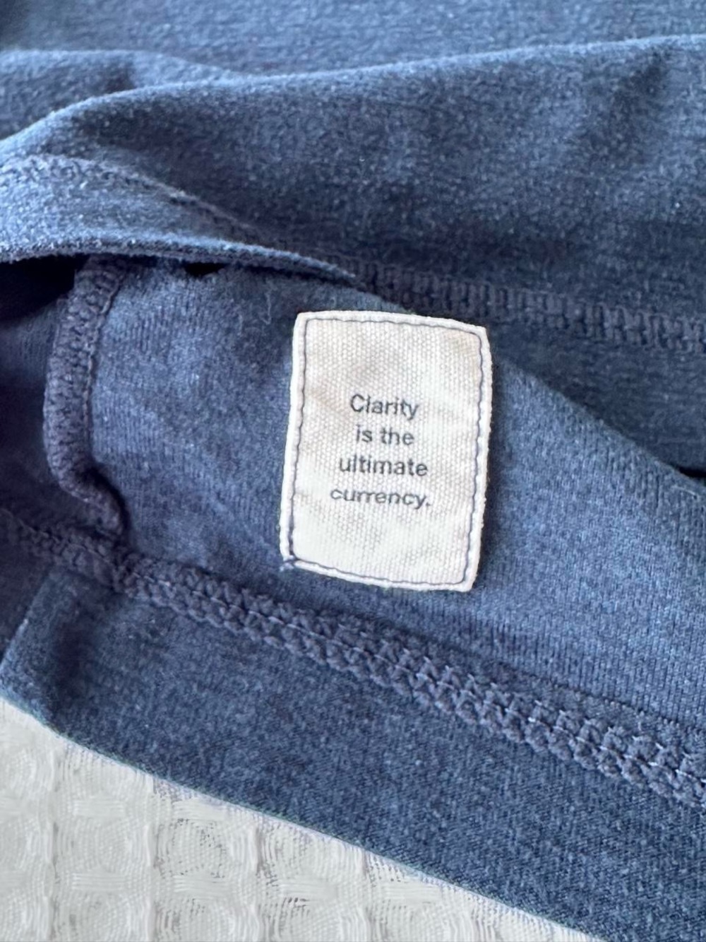 Vuori Long-Sleeve Crewneck Shirt - Navy Blue - Picture 3 of 5